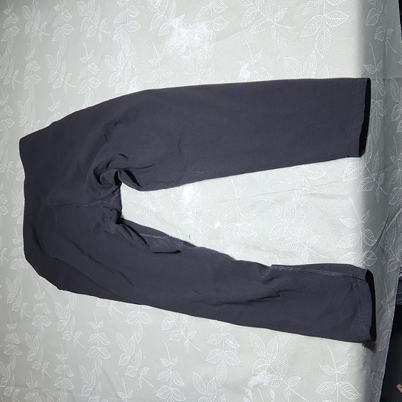Calvin Klein Performance Capris Stretch Pant - Picture 6 of 8